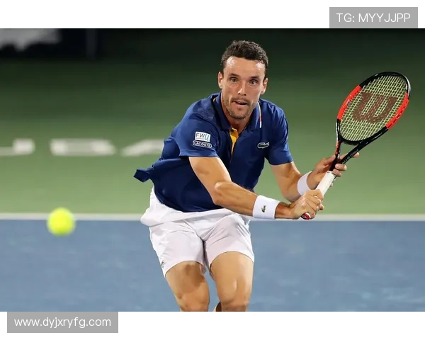 网球冠军迪拜大逃亡：边打球边躲导弹